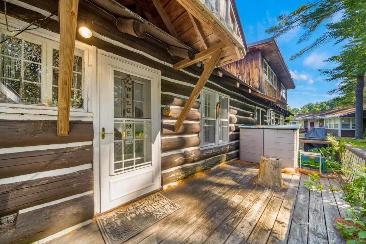 Cozy Condo By Tripp Lake Warrensburg Exterior photo